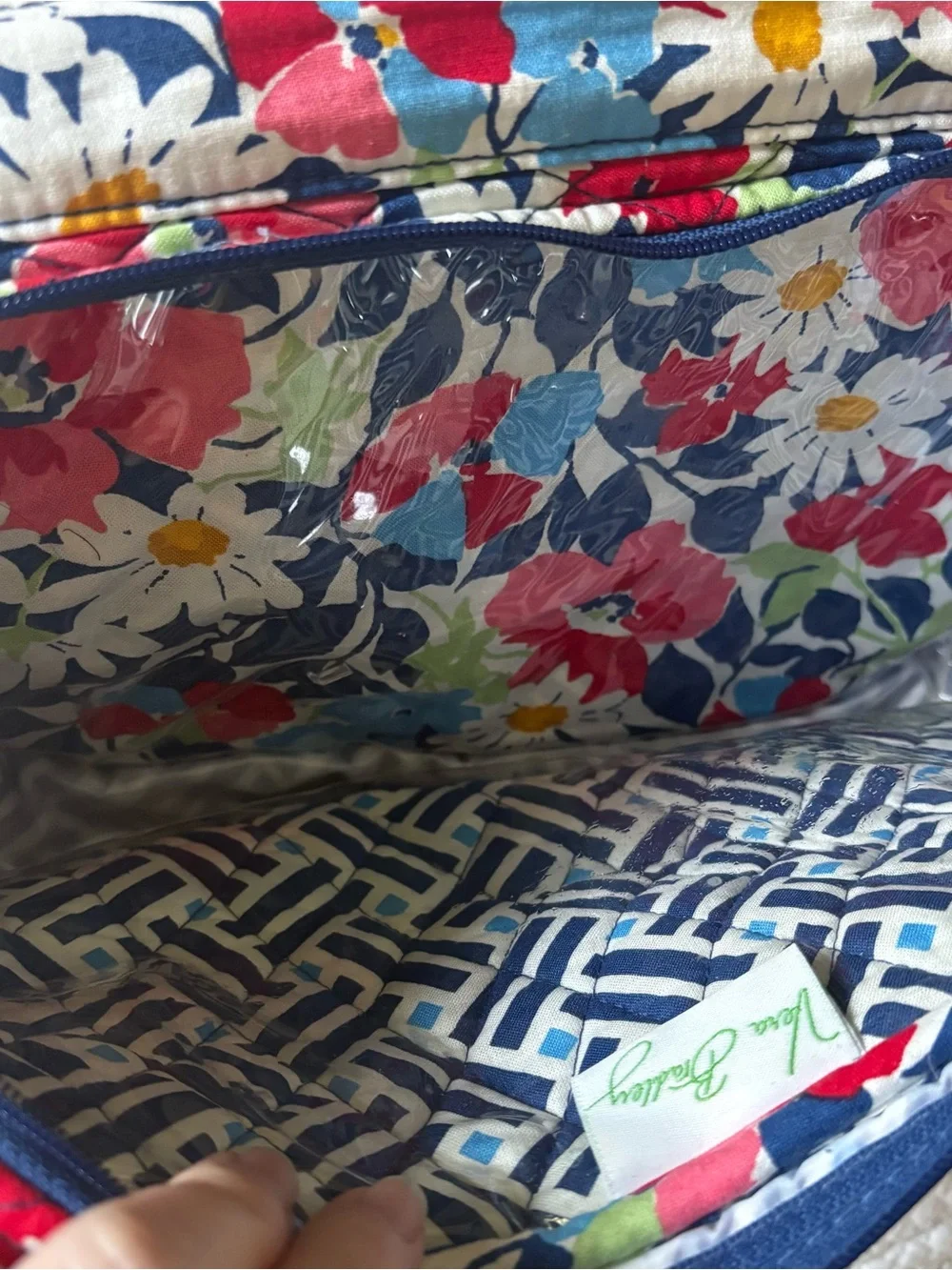 Vera Bradley Summer Cottage Hanging Travel Organizer Cosmetic Bag